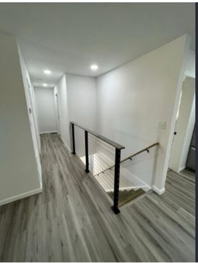 Building Photo - 1722 Foxborough Cir