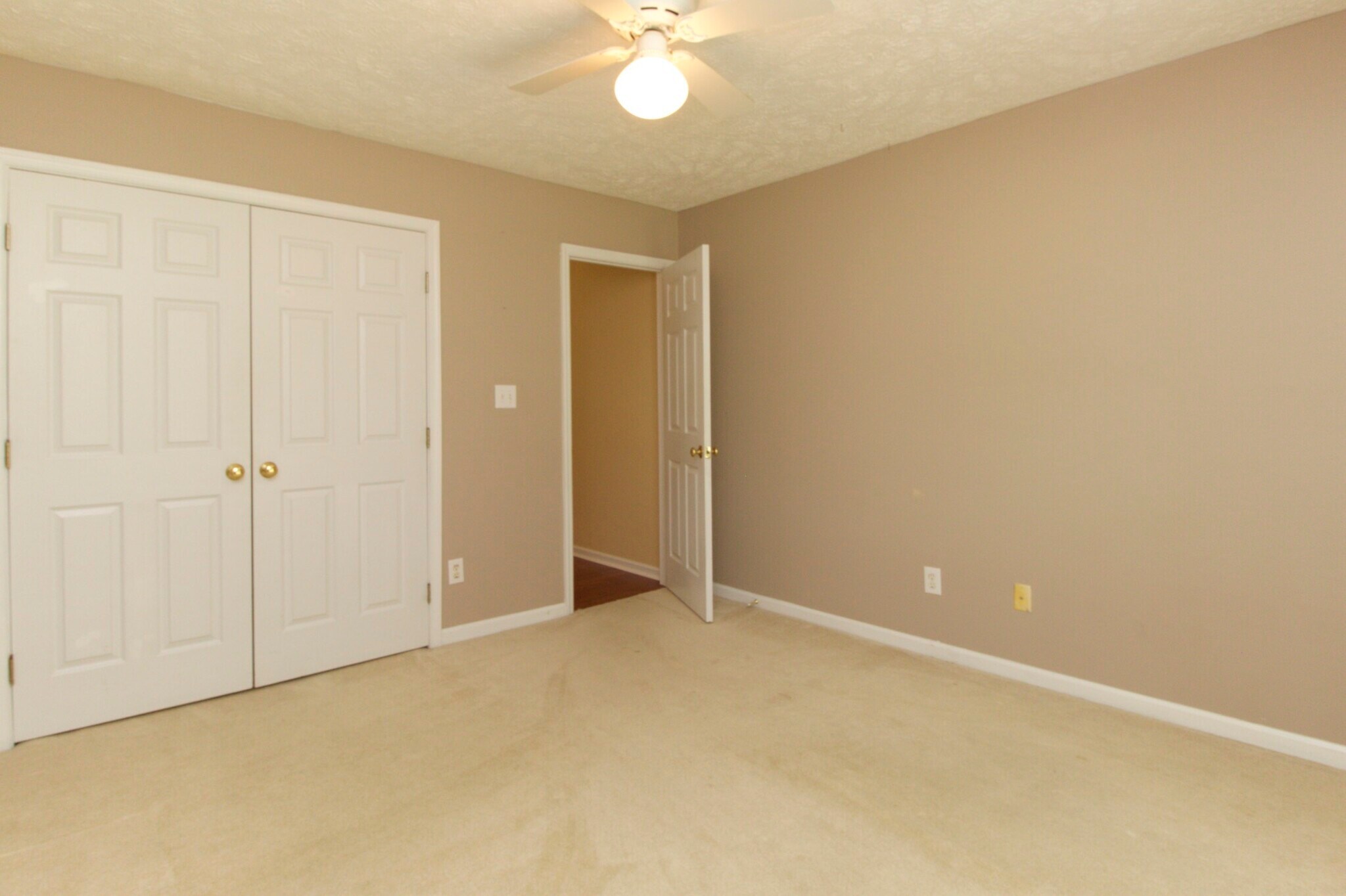 Bedroom - 121 Rothbury Dr