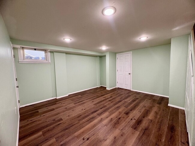 Building Photo - 3 Bedroom 2.5 Bathroom Townhome in Camp Hill!