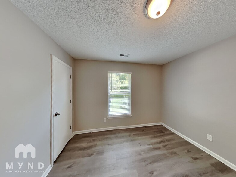 Building Photo - 4920 Harri Ann Dr