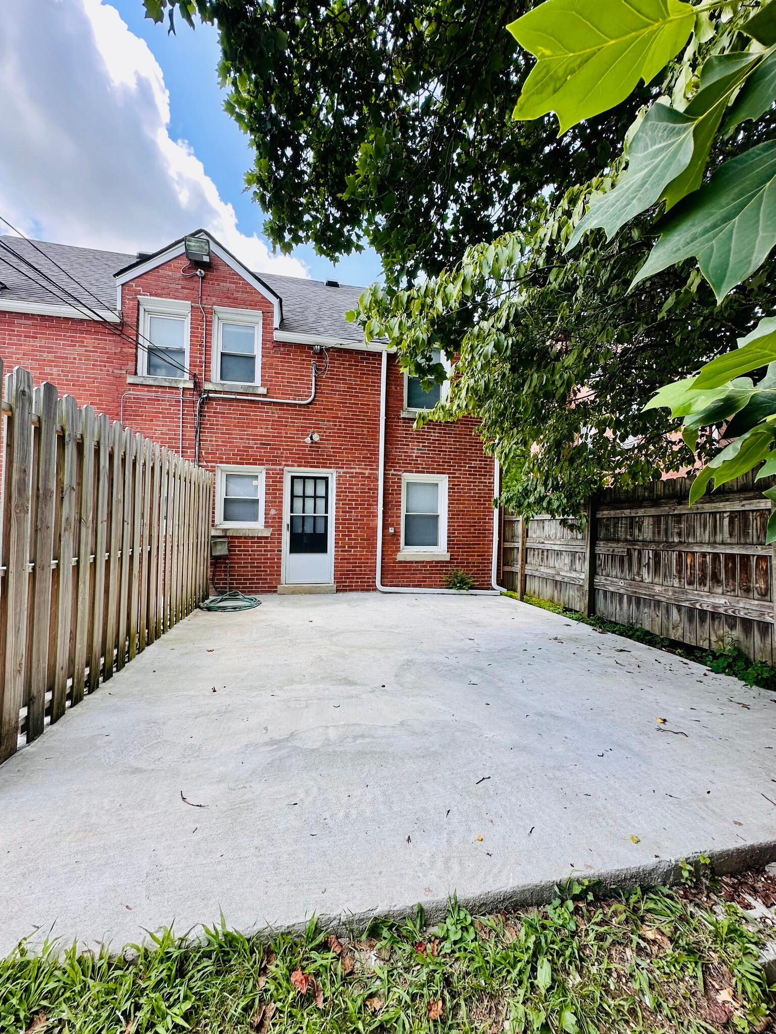 Building Photo - 1717 Carolyn Drive
