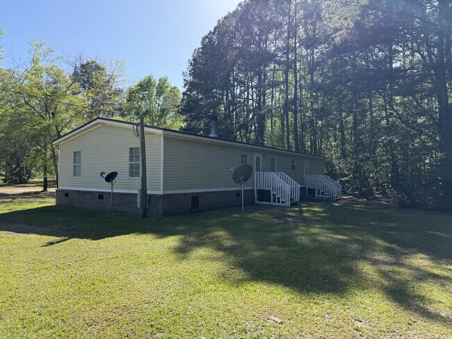 Building Photo - 1460 Patterson Dr