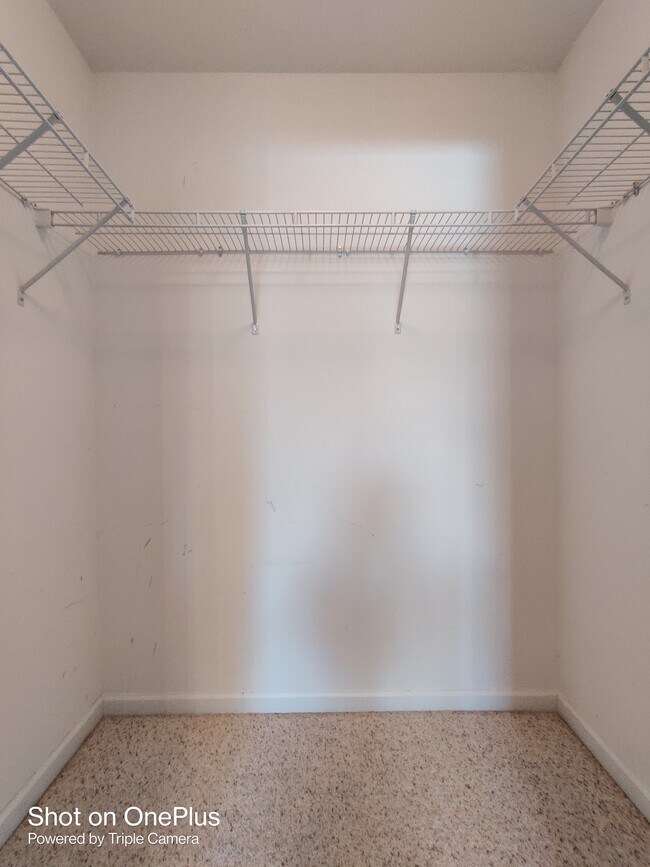 Building Photo - 1352 Fountain Lakes Dr