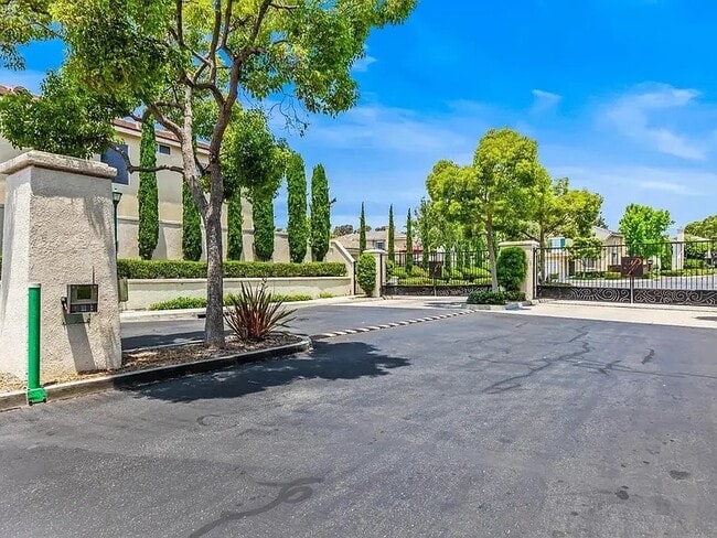 Building Photo - 4730 Milano Way