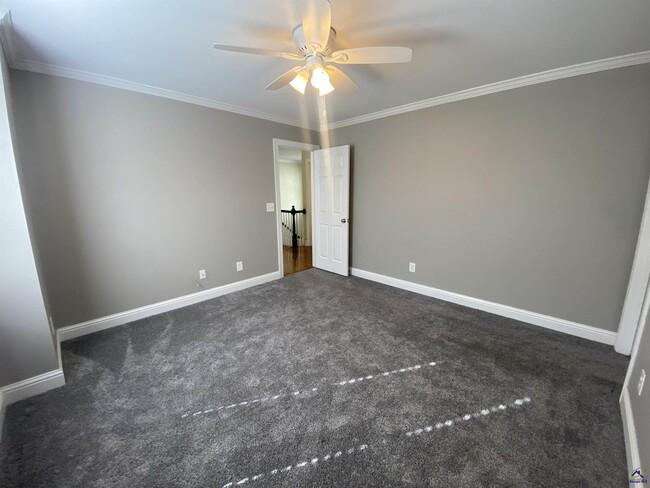 Building Photo - 338 Ivystone Dr