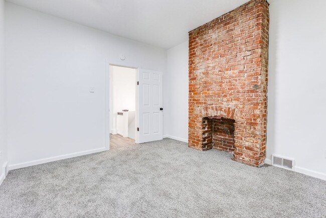 Building Photo - AVAILABLE August 2026 - Fully Renovated Mount Washington Charmer with Historic Details & Modern U...