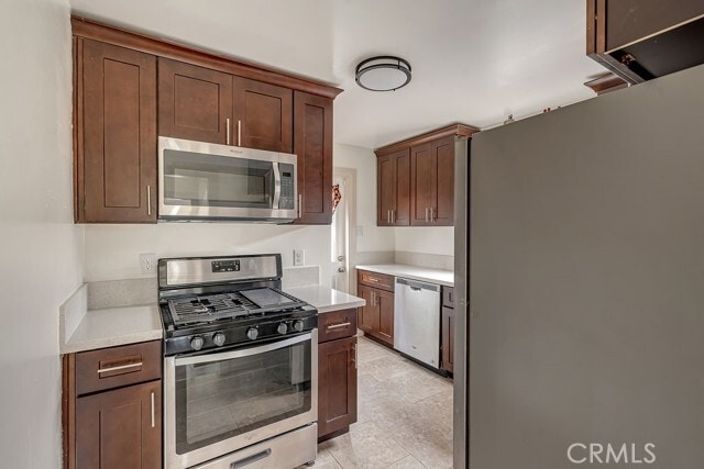 Building Photo - 1515 E Walnut Way
