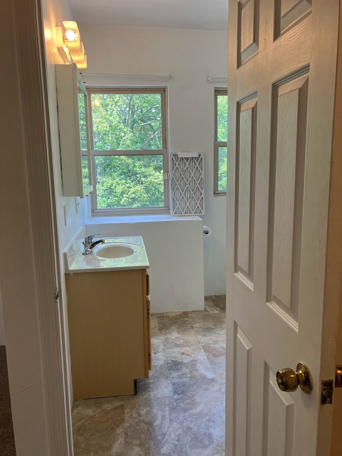 Building Photo - 5819 Bartlett St