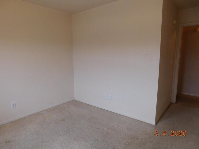 Building Photo - 2811 Cantabrian Dr