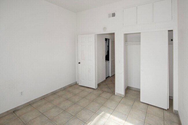 Building Photo - Long Term, Unfurnished Rental in Imperial ...