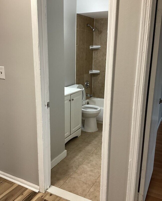 Building Photo - 370 Joe Parker Rd