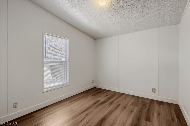 Building Photo - 6105 Berthelot Ln