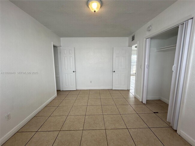 Building Photo - 8287 NE Miami Ct