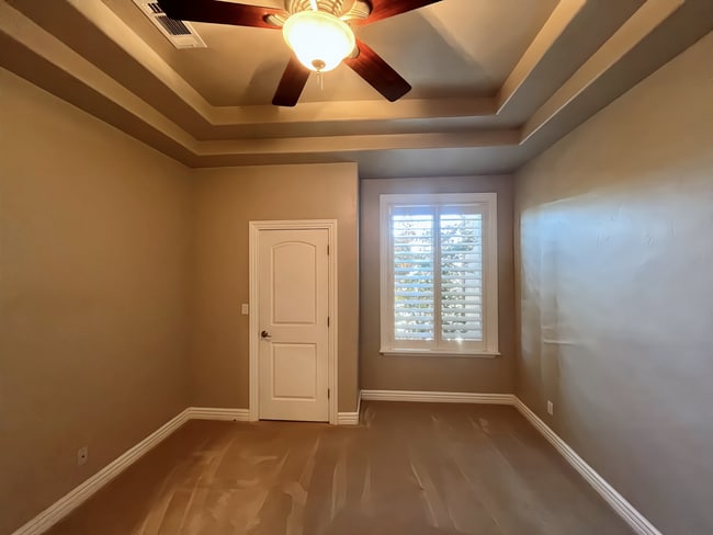 Building Photo - Beautiful 5 Bedroom 4 Bathroom House in Ga...