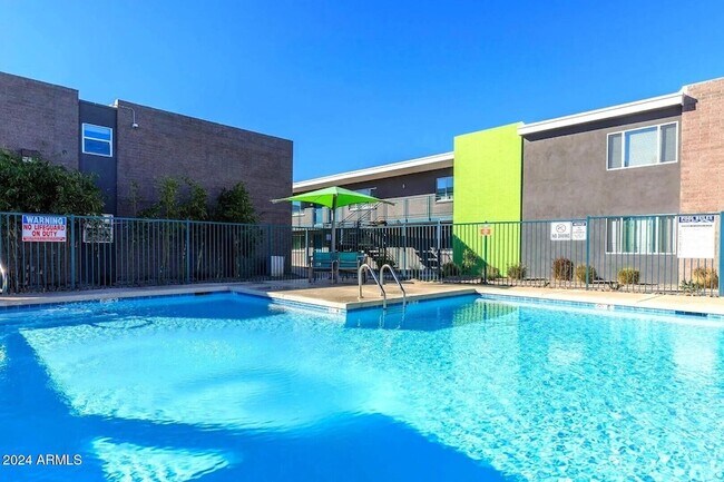 Building Photo - 1220 N 44th St