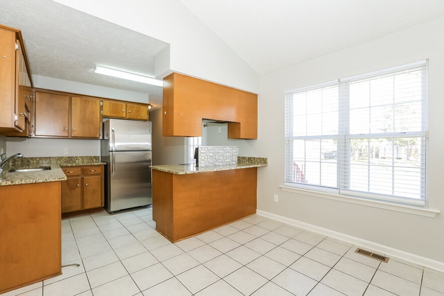 Building Photo - 420 Wildwood Dr