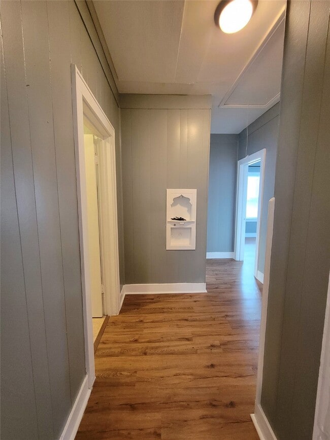 Building Photo - 2811 Chenevert St