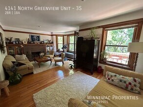 Building Photo - 4141 N Greenview Ave