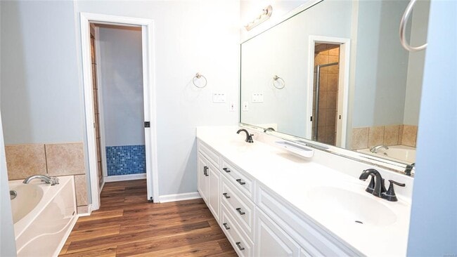 Building Photo - 8961 Abingdon Pl