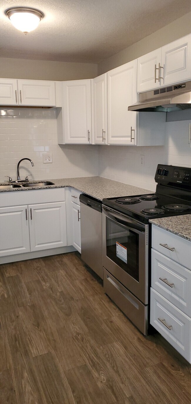 Building Photo - Newly rehabbed 55+ Community in Belton, MO!