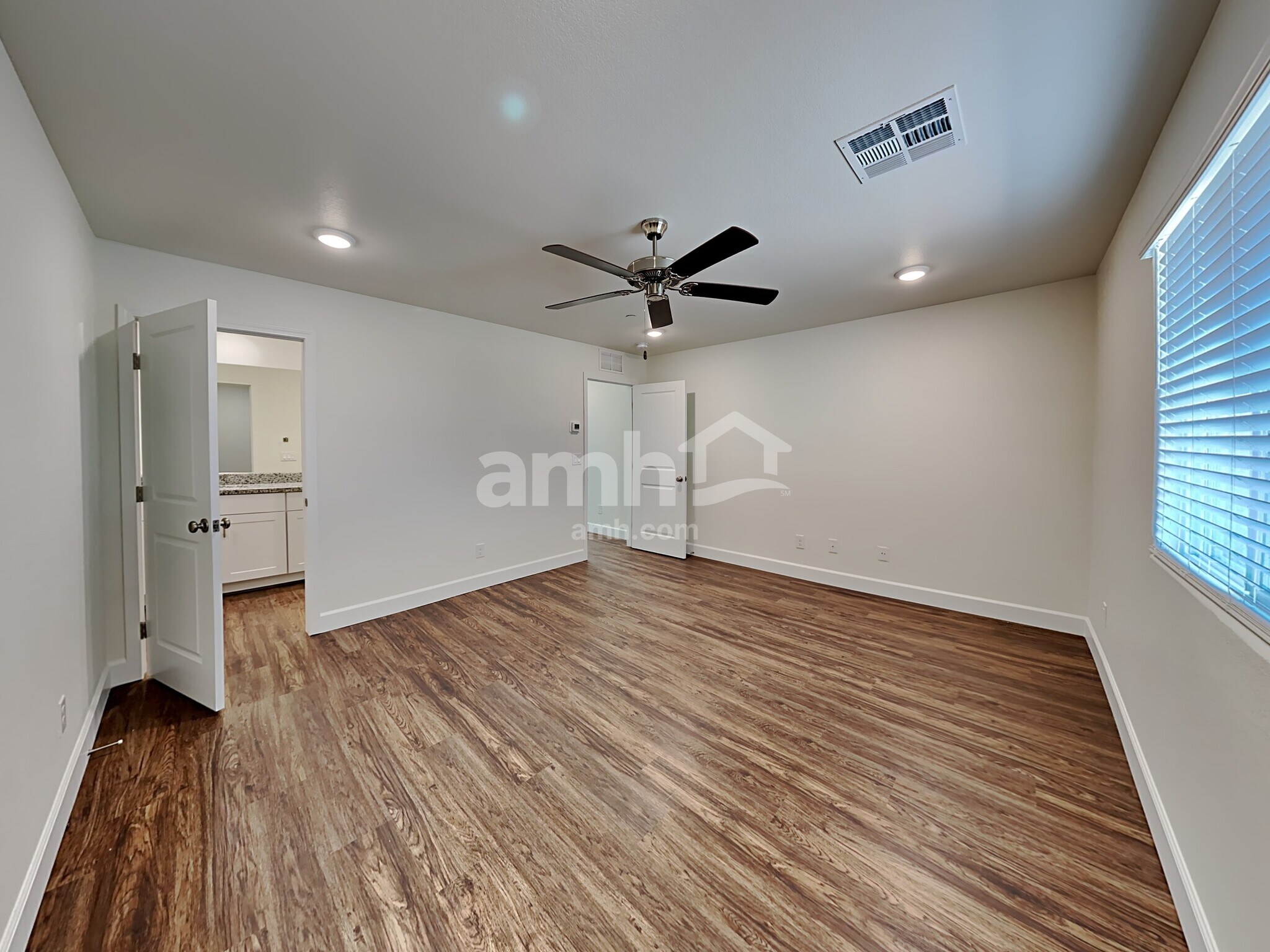 Building Photo - 75 Foxridge Swings Ln