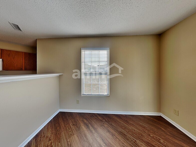 Building Photo - 3110 Brandenburg Dr