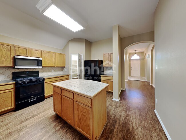 Building Photo - 1200 Seneca Pl