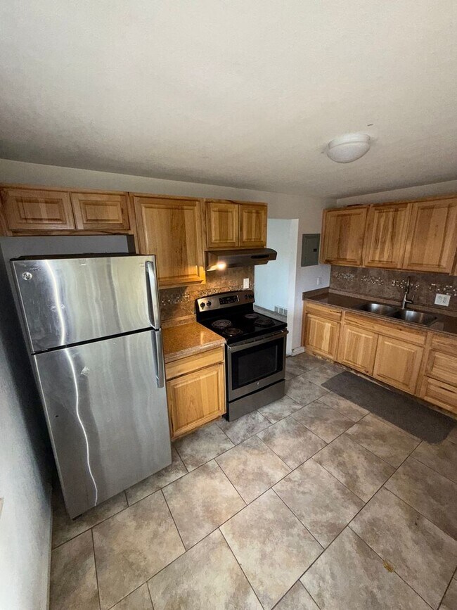 Building Photo - 16th7130