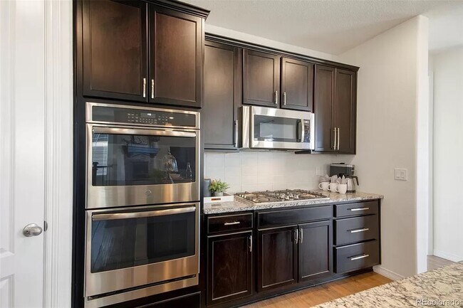 Building Photo - 15337 Quince Cir