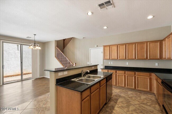 Building Photo - 3837 E Jasper Dr