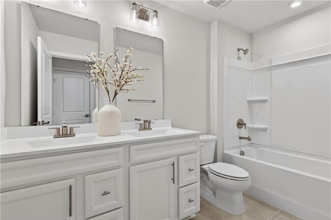 Building Photo - 325 Enchanted Ct