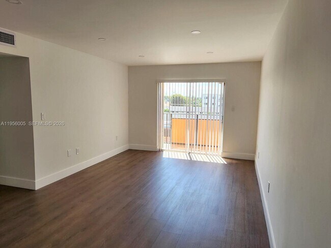 Building Photo - 295 NW 72nd Ave