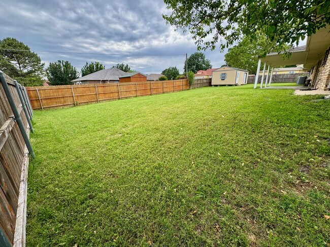 Building Photo - Spacious McAlester Home with Workshop Acce...