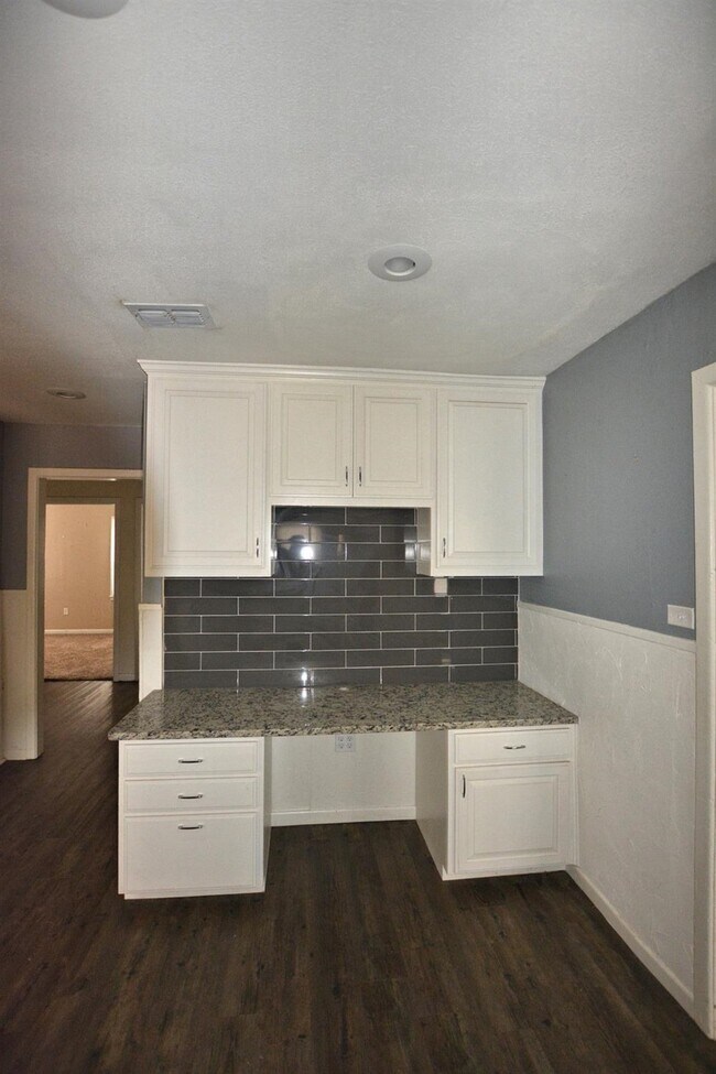 Building Photo - 4205 41st St