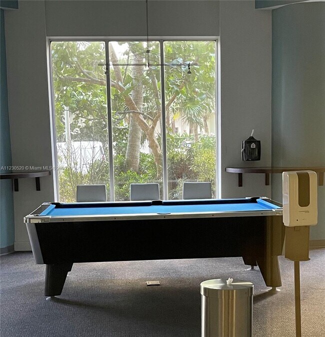 Building Photo - 4001 S Ocean Dr