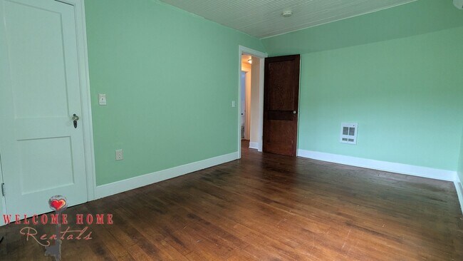 Building Photo - 8447 Delphi Rd SW
