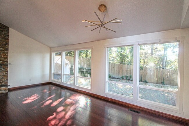 Building Photo - 17630 17th Dr SE