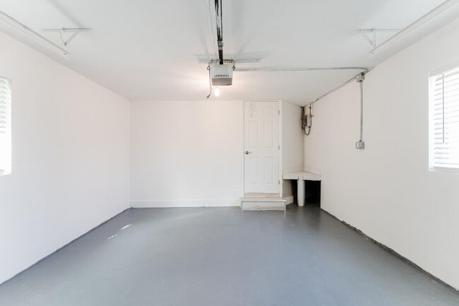 Building Photo - 323 Spanish River Blvd