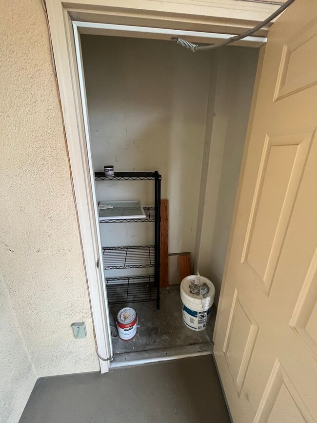 Building Photo - Spacious 2 Bedroom 2 Bath Condo in the Hea...