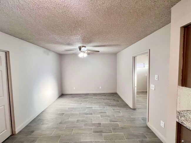Building Photo - 2448 S 18th Ave