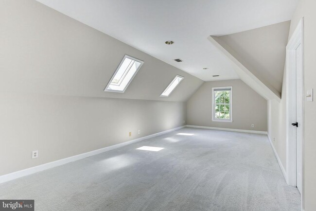 Building Photo - 22039 Foxlair Rd