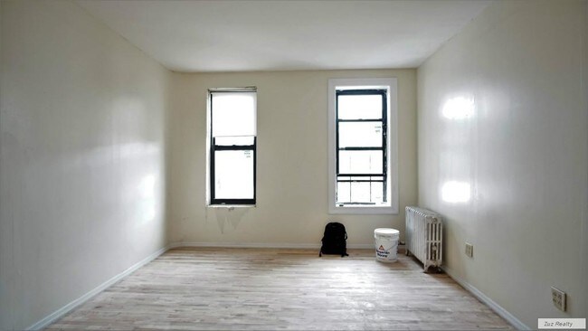 Building Photo - 60 Clarkson St