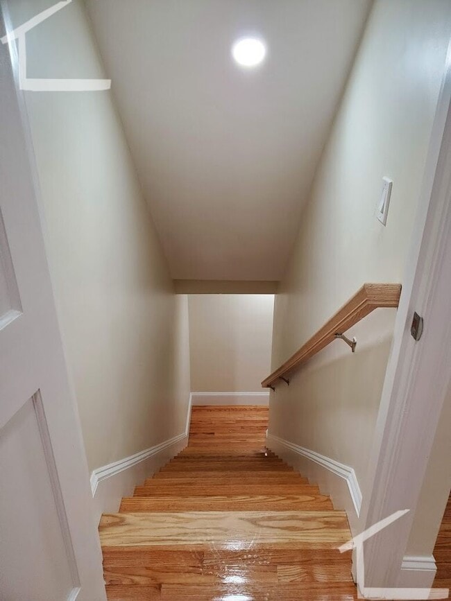 Building Photo - Coolidge Corner Area, In-Unit Washer and Dryer,  Parking for Rent