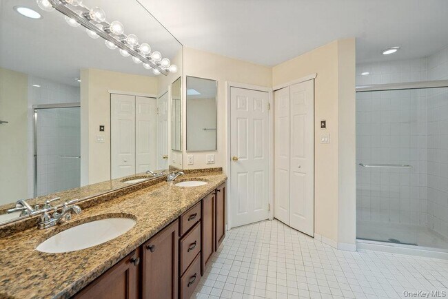 Building Photo - 90 Foxwood Dr