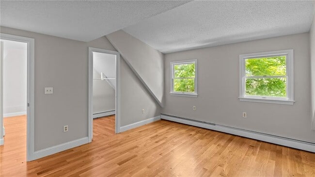 Building Photo - 54 Hillside Ave