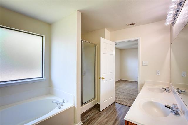 Building Photo - 1060 Appaloosa Cir