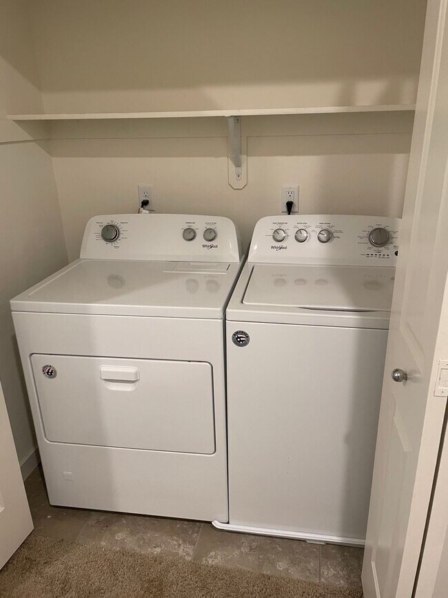 Building Photo - 505 Logan Jacob Ln