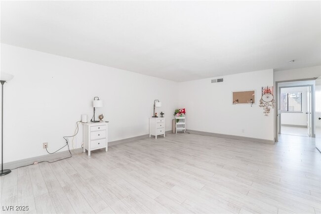 Building Photo - 2692 Matogroso Ln