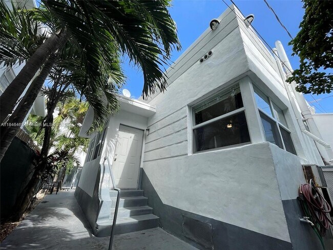 Primary Photo - 726 8th St