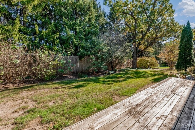 Building Photo - 800 E Saratoga Cir